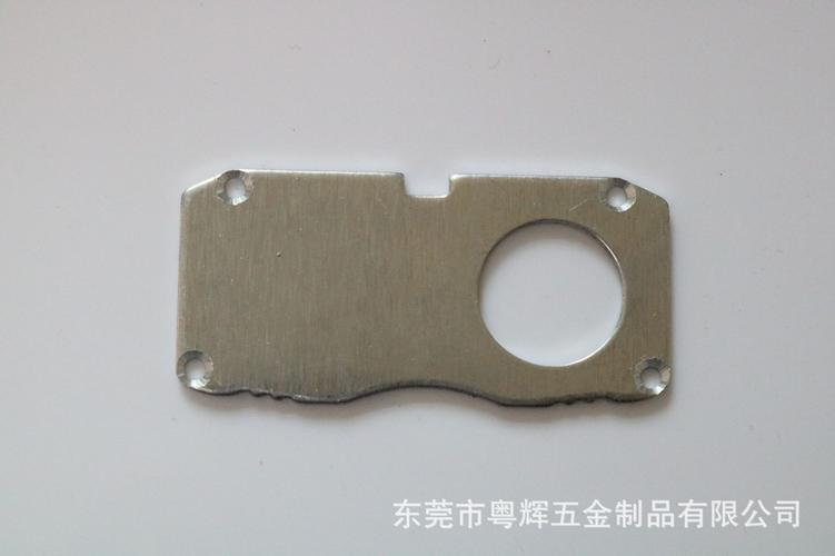 产品展示   图(三)yh_0306铝盖板   产品用途 铝制品五金冲压件